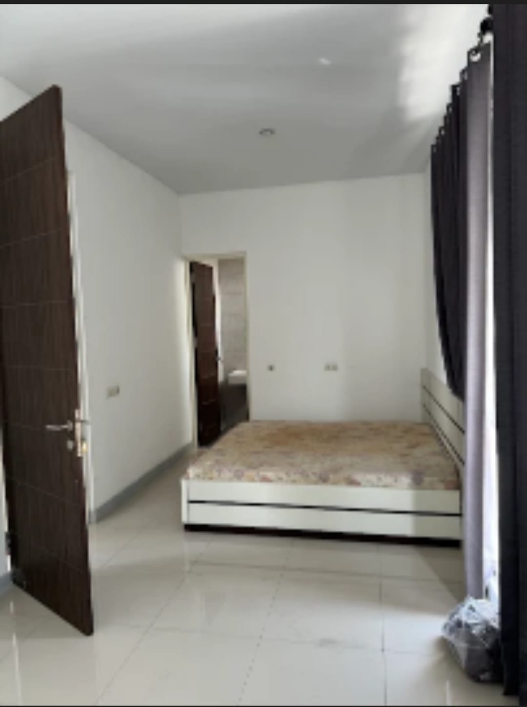 Jual Rumah Murah 2 Lantai Semi Furnish Tenggilis Mejoyo Selatan Surabaya Selatan - Thumbnail 2