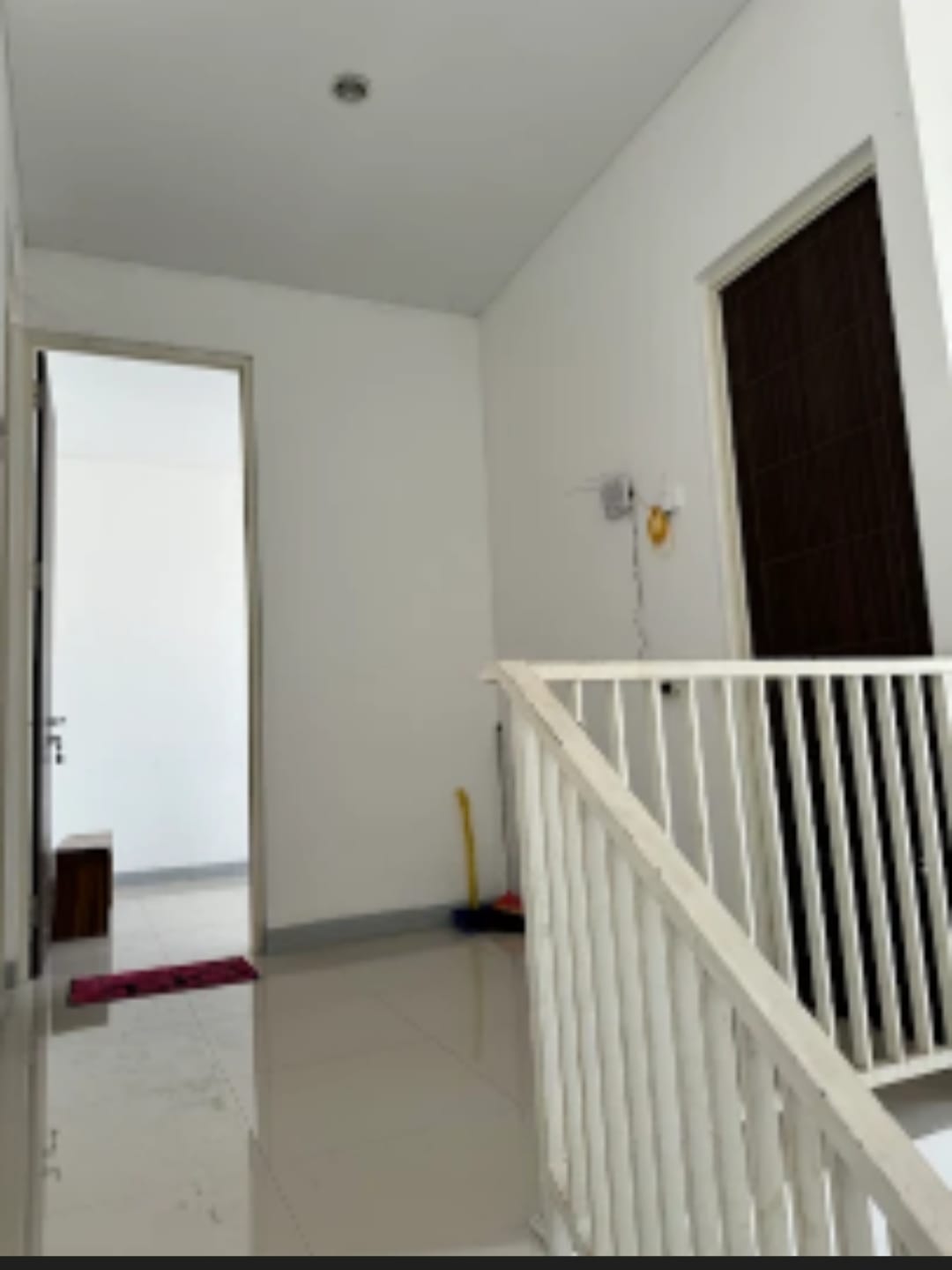 Jual Rumah Murah 2 Lantai Semi Furnish Tenggilis Mejoyo Selatan Surabaya Selatan - Thumbnail 4