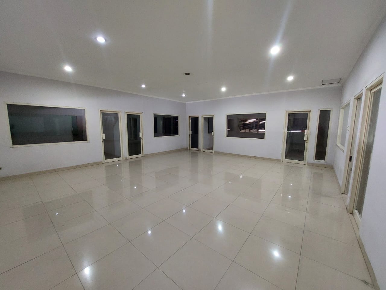 Dijual Gudang Siap Pakai 1.5 Lantai Margomulyo Permai Surabaya Barat - Thumbnail 4