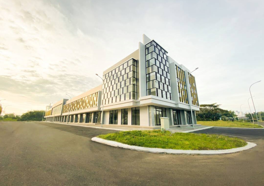 Dijual Ruko Modern Strategis di North Avenue Shophouses New Phase Citraland The Greenlake Surabaya Barat - Thumbnail 6