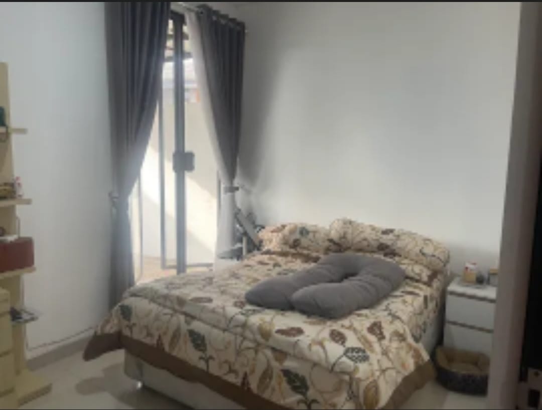 Jual Rumah 2 Lantai Semi Furnish Murah Strategis Tenggilis Mejoyo Selatan Surabaya - Thumbnail 6