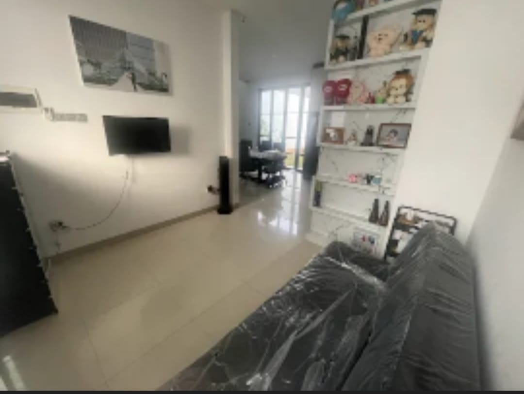 Jual Rumah Semi Furnish 2 Lantai Murah Strategis Tenggilis Mejoyo Selatan Surabaya Selatan - Thumbnail 3