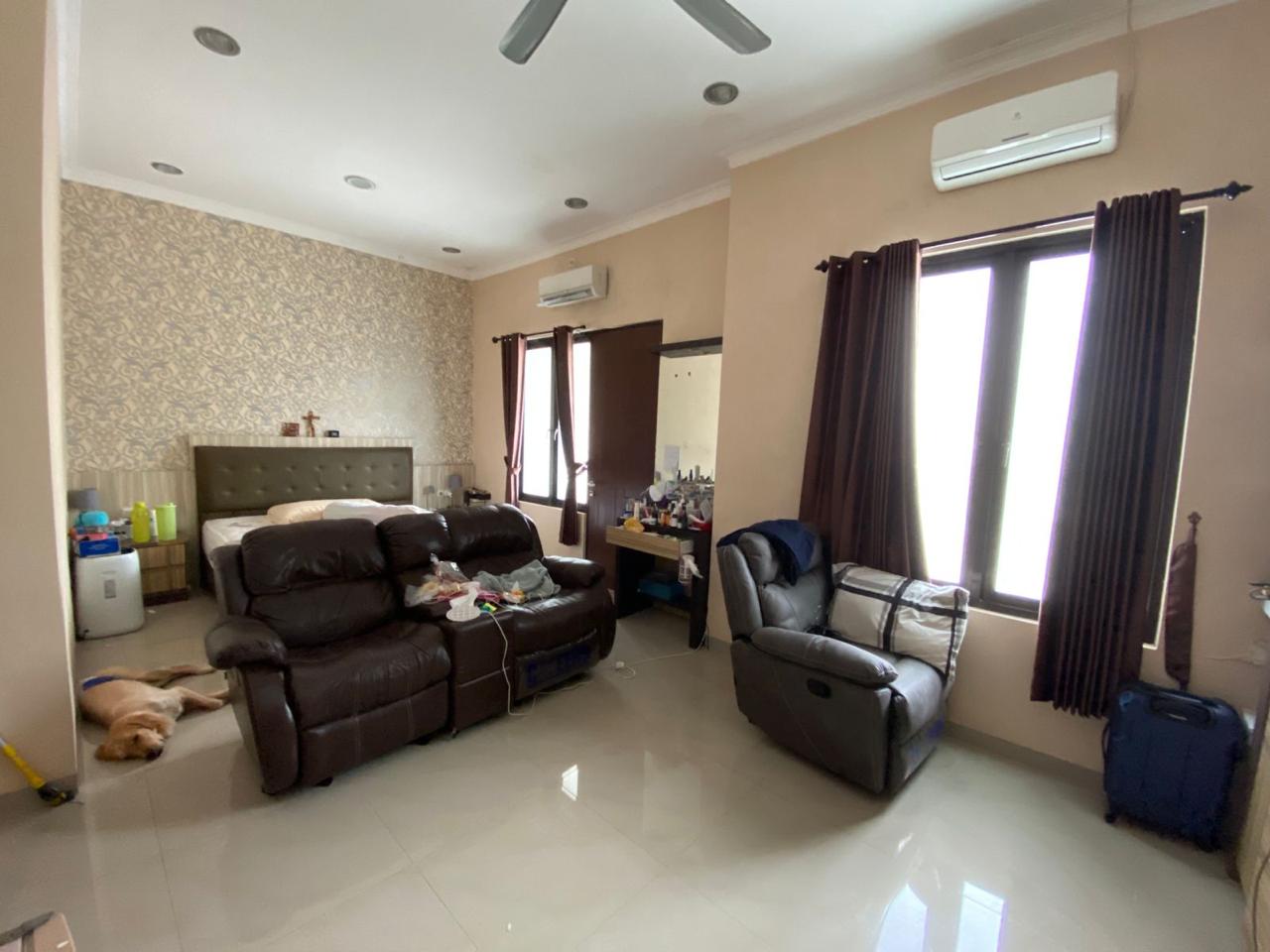 Jual Murah Rumah 2 Lantai Semi Furnish Alam Hijau Citraland Surabaya - Thumbnail 3