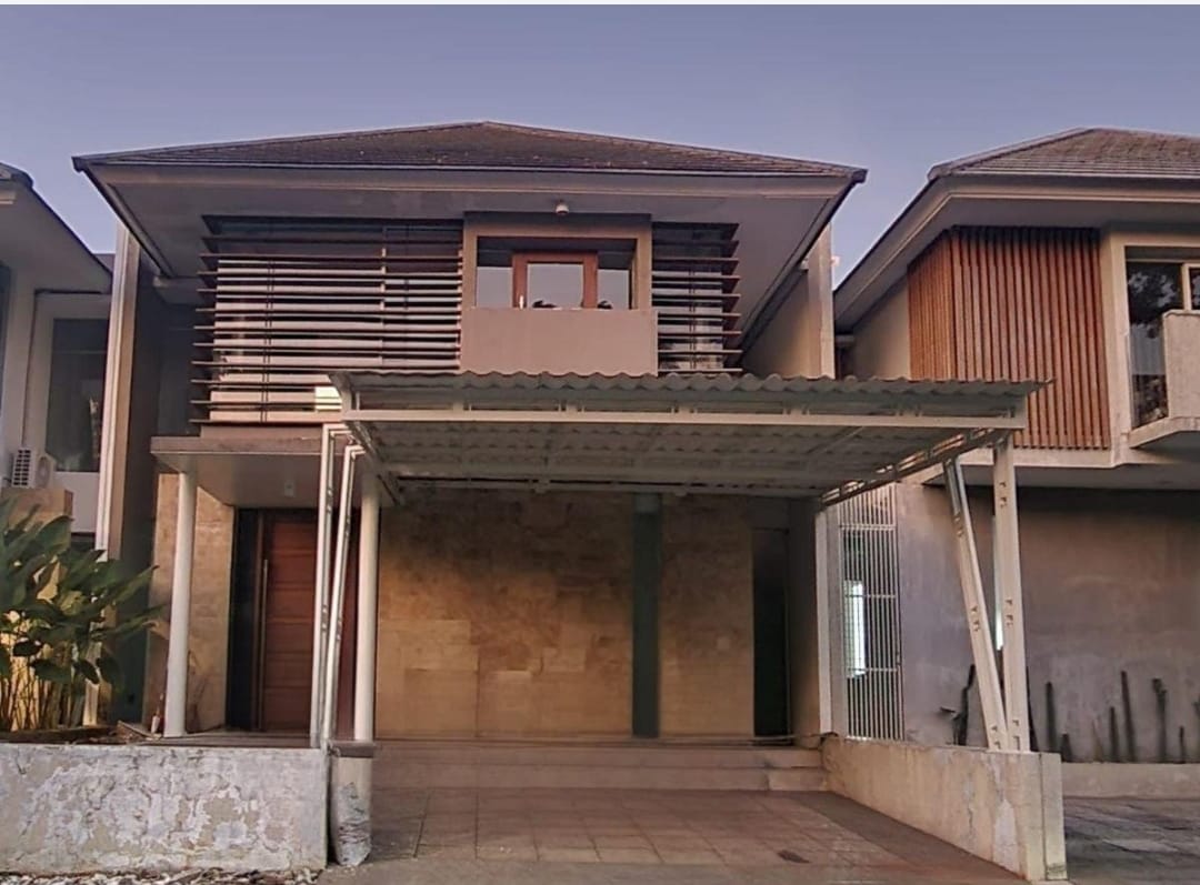 Disewakan Rumah di Newton Hill Citraland Surabaya Barat - Image 1