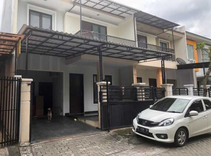 Dijual Rumah 2 Lantai Semi Furnish Alam Hijau Citraland Cuma 1 M-an saja Surabaya Barat - Thumbnail 4