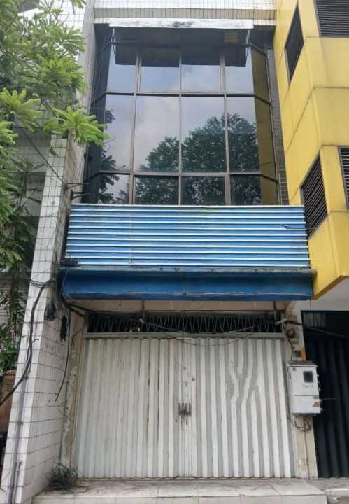 Disewakan Ruko 4 Lantai Murah Strategis Ambengan Plaza Surabaya Pusat - Image 1