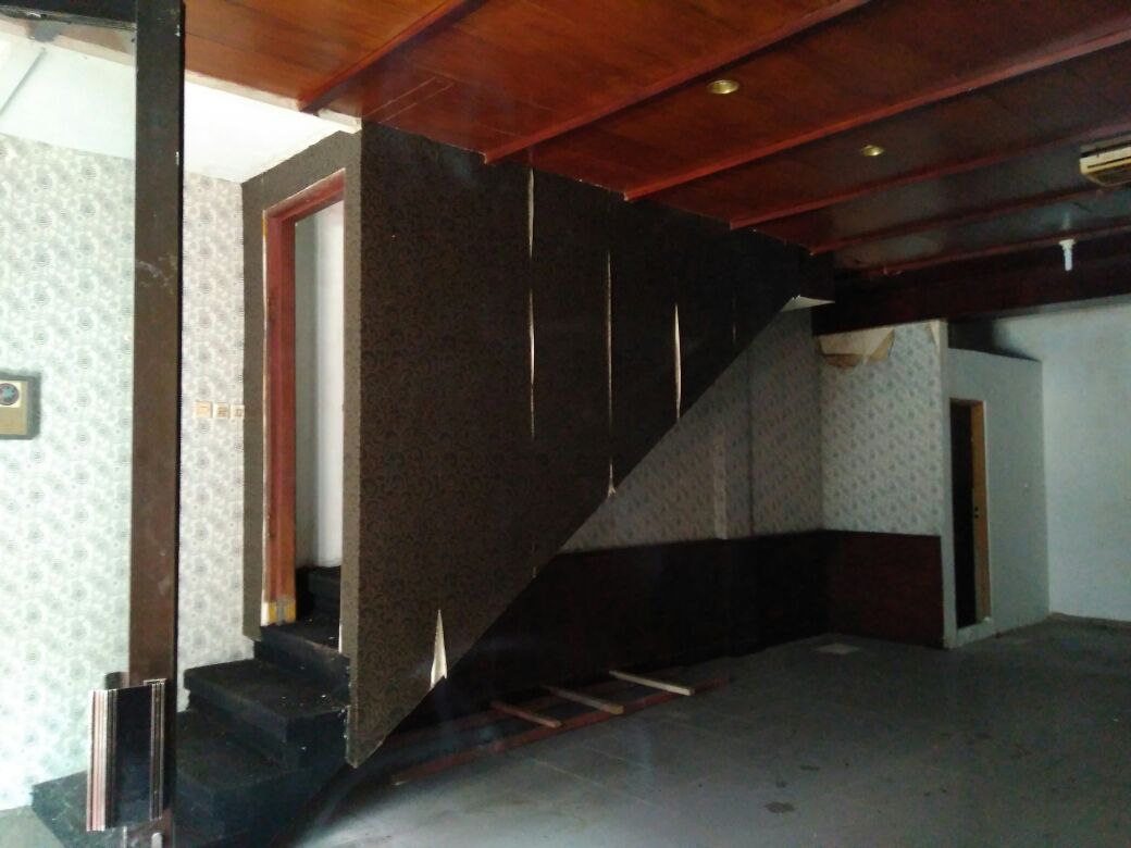 Dijual/Disewakan Ruko Strategis 2 Lantai di Darmo Park 1 Surabaya Barat - Image 1