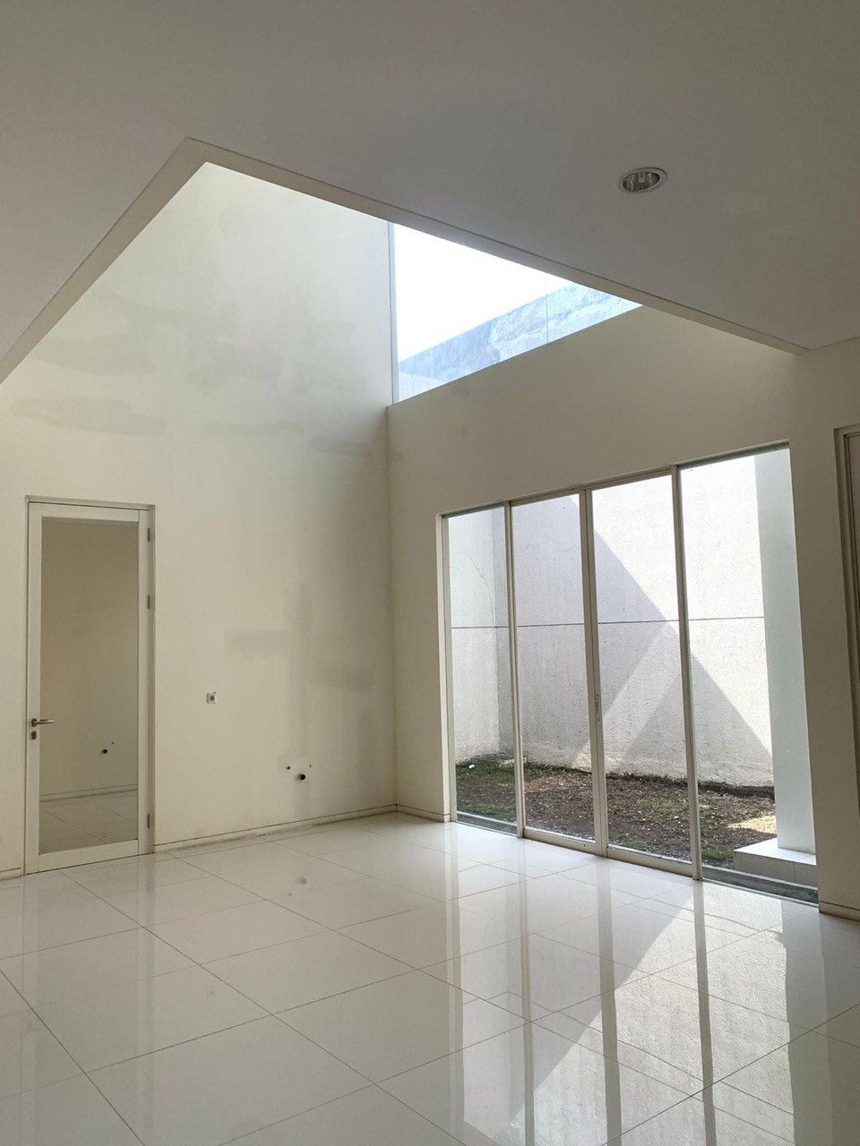 Dijual Rumah Mewah Wilayah Citraland Surabaya Barat - Thumbnail 3