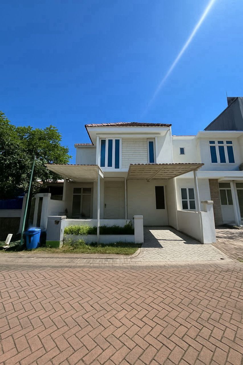 Dijual Rumah 2 Lantai di Taman Puspa Raya, Citraland Utama – Surabaya Barat - Image 1