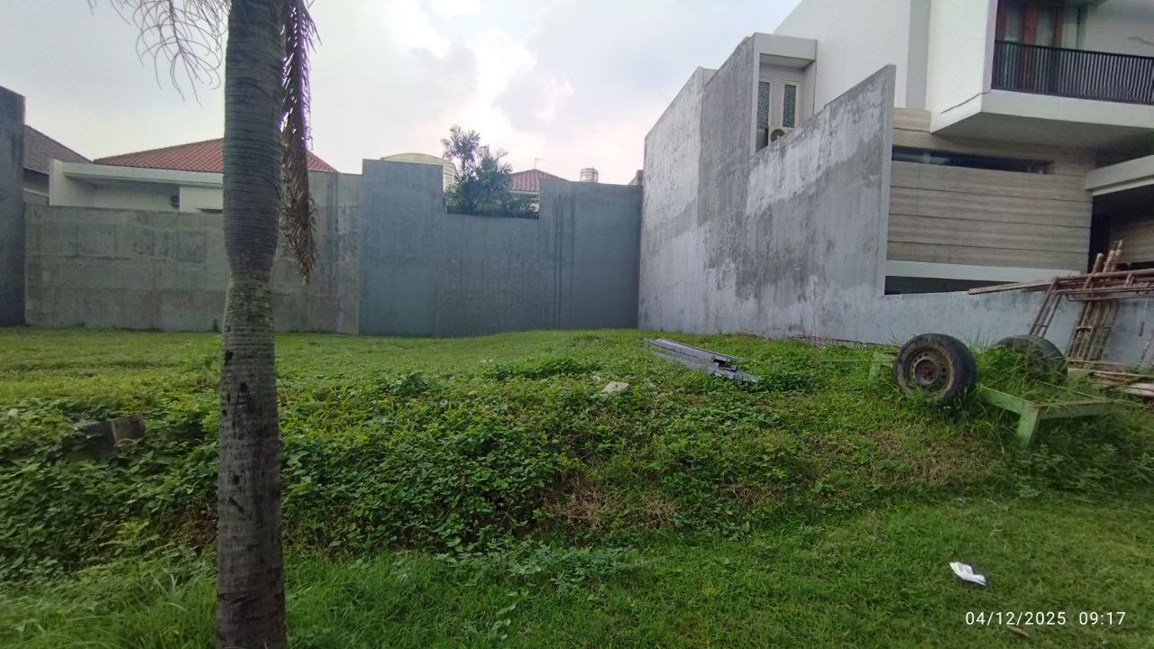 Dijual Tanah Strategis di Kawasan Elit Graha Family Surabaya Barat - Thumbnail 2