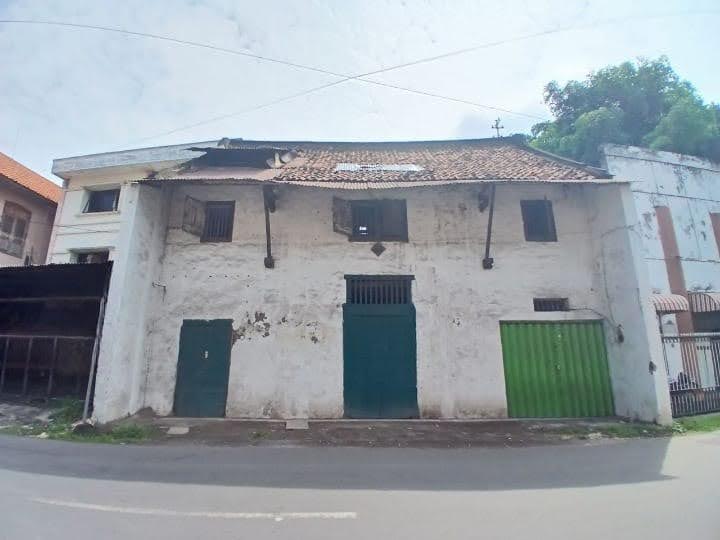 Disewakan Murah Ruko Strategis di Jalan Karet Surabaya Utara - Image 1