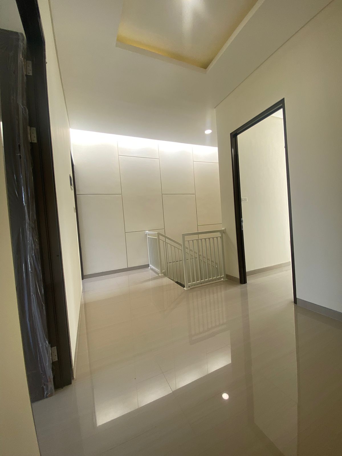 Dijual Rumah Baru Minimalis Baruk Tengah Surabaya Timur Dekat Galaxy Mall - Thumbnail 8