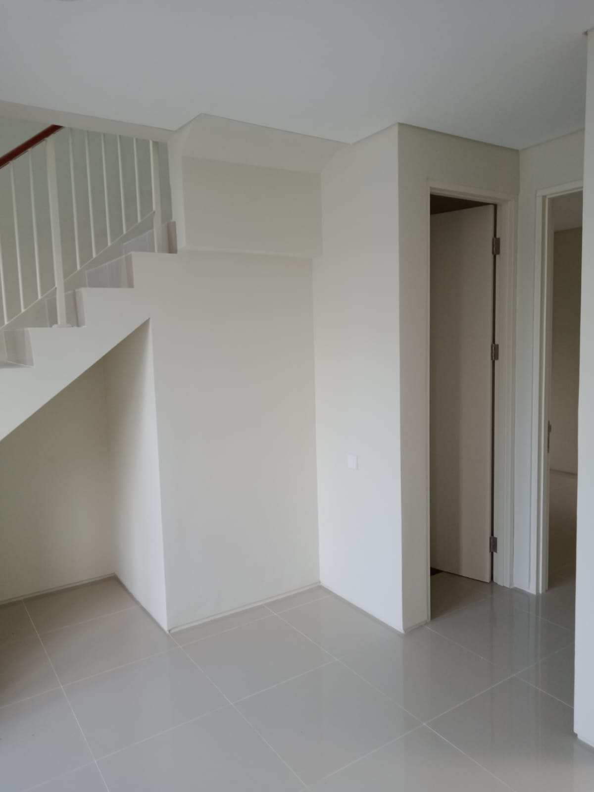 Jual Rumah 2 Lantai Northwest Lake Siap Huni Citraland Utara Surabaya Barat - Thumbnail 4