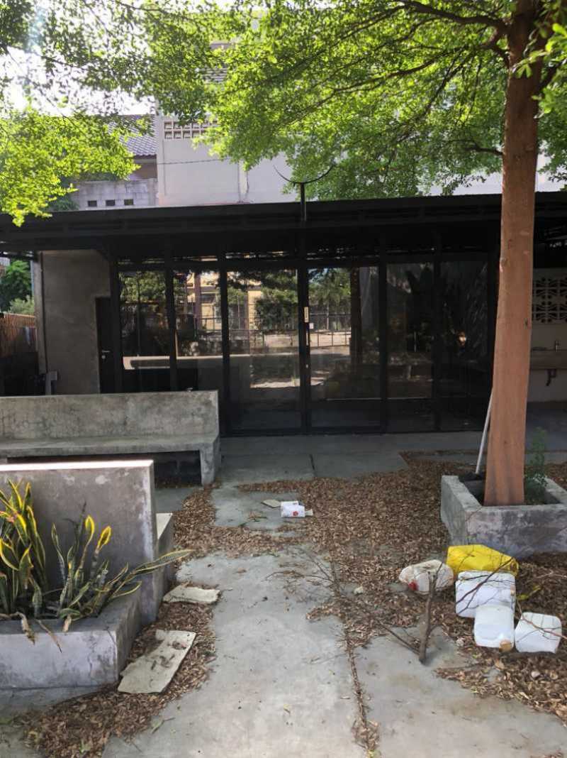 Disewakan Tempat Usaha Ketintang Surabaya Selatan - Image 1