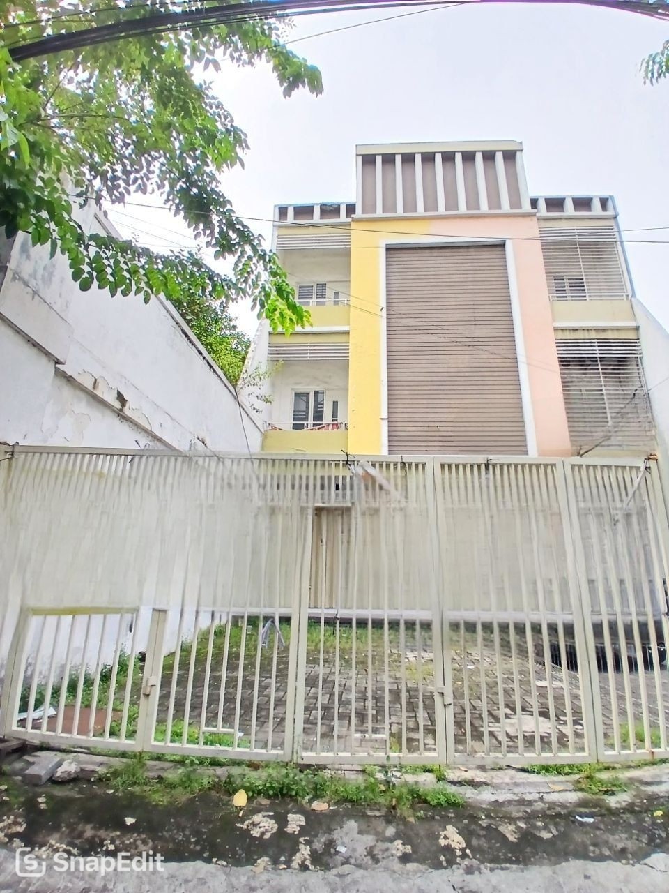 Dijual/Sewakan Ruko Strategis di Kapas Krampung Surabaya Timur - Image 1