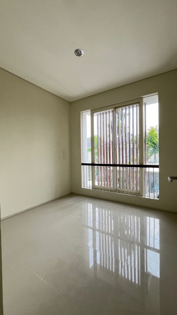 Dijual Rumah Greenlake, Wiyung Citraland Surabaya Barat - Thumbnail 5