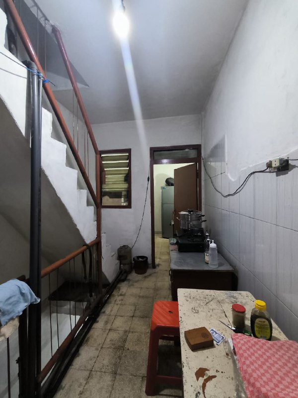 Dijual Ruko 3 Lantai Strategis di Jalan Kapasan Surabaya Utara - Thumbnail 5
