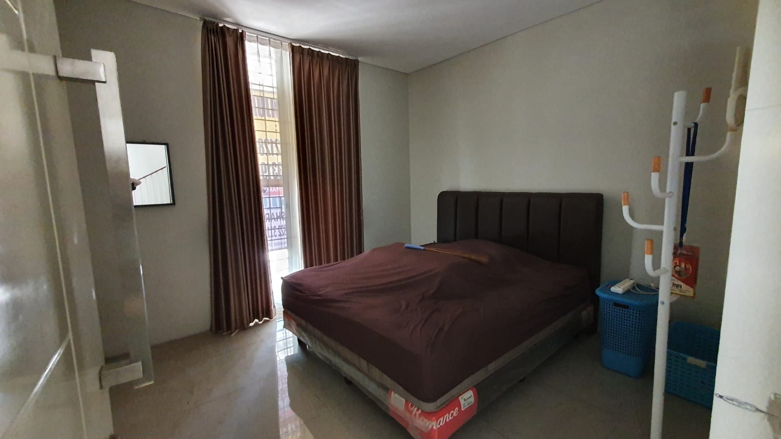 Dijual Rumah Nyaman di Greenlake Citraland Surabaya Barat - Thumbnail 4