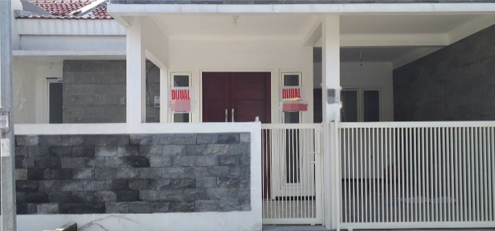 Dijual Rumah Baru Renov di Taman Pondok Indah Surabaya Barat - Image 1