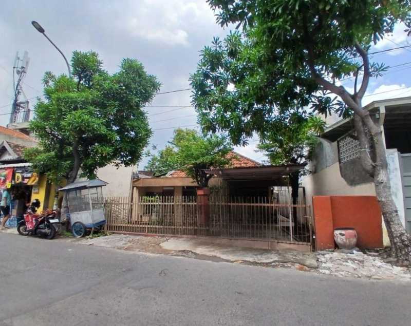 Dijual Rumah Bagus Terawat di Raya Jetis Wilayah Surabaya Selatan - Image 1