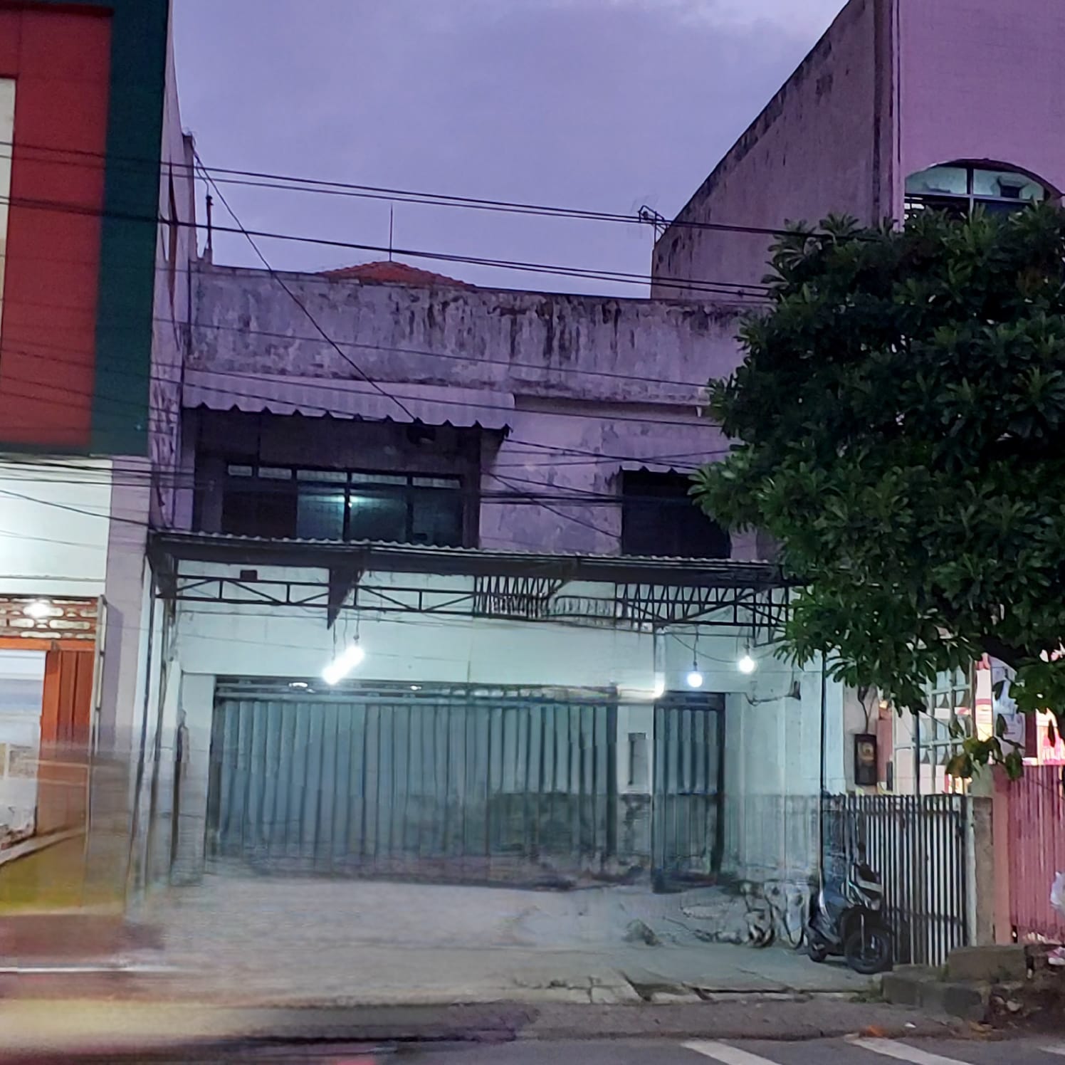 Jual Rumah Usaha Raya Kapas Krampung Surabaya Timur - Image 1