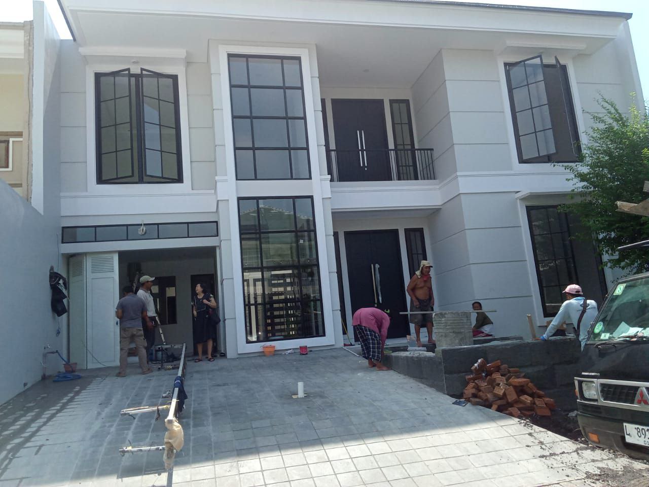 Dijual Rumah Mewah Siap Huni di Citraland Surabaya Barat - Image 1