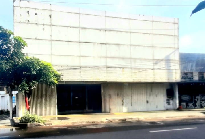Disewakan Gedung 2 Lantai Lokasi Komersial Strategis di Mayjen Sungkono Surabaya Pusat - Image 1