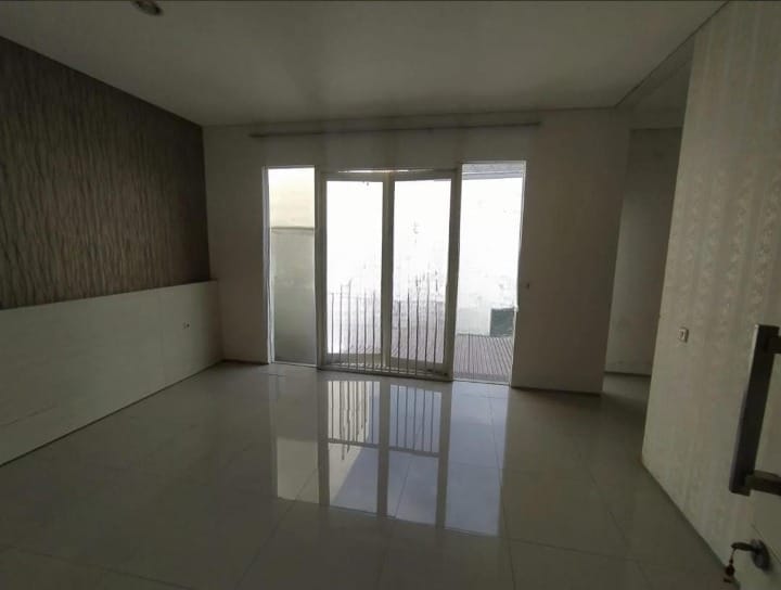 Dijual Rumah Mewah Royal Park Lokasi Premium di Citraland Surabaya Barat - Thumbnail 3