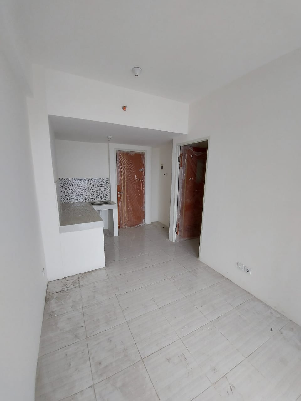 Dijual Unit Apartemen 2 Bedroom di Puncak CBD Tower A Wiyung Surabaya Barat - Image 1