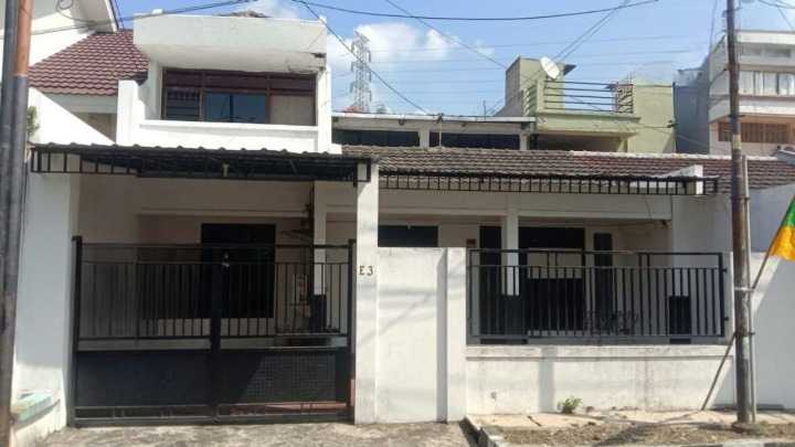 Dijual Rumah Nyaman Darmo Indah Barat Surabaya Barat - Image 1