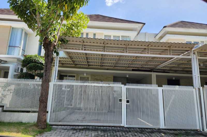 Dijual Rumah Kondisi Terawat dan Siap Huni di Taman Puspa Raya Citraland Surabaya Barat - Image 1