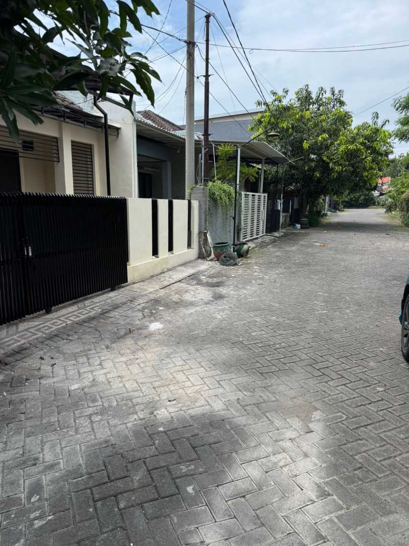 Disewakan Rumah Renovasi Siap Huni di Pakal Residence Surabaya Barat - Image 1