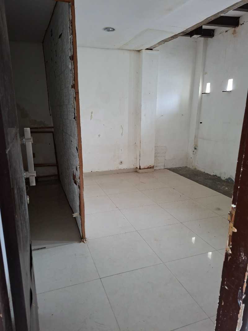 Dijual/Disewakan Rumah Usaha Hook di Nol Jalan Adityawarman Surabaya Selatan - Thumbnail 4