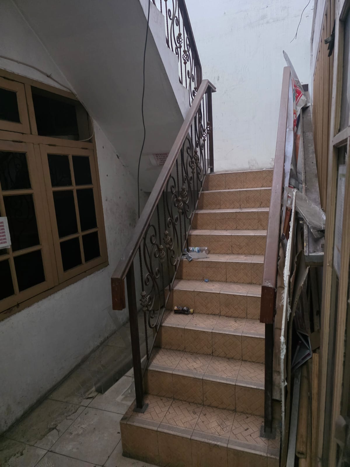Dijual Ruko 1,5 Lantai Raya Menganti Lokasi Strategis Wiyung Surabaya Barat - Thumbnail 3