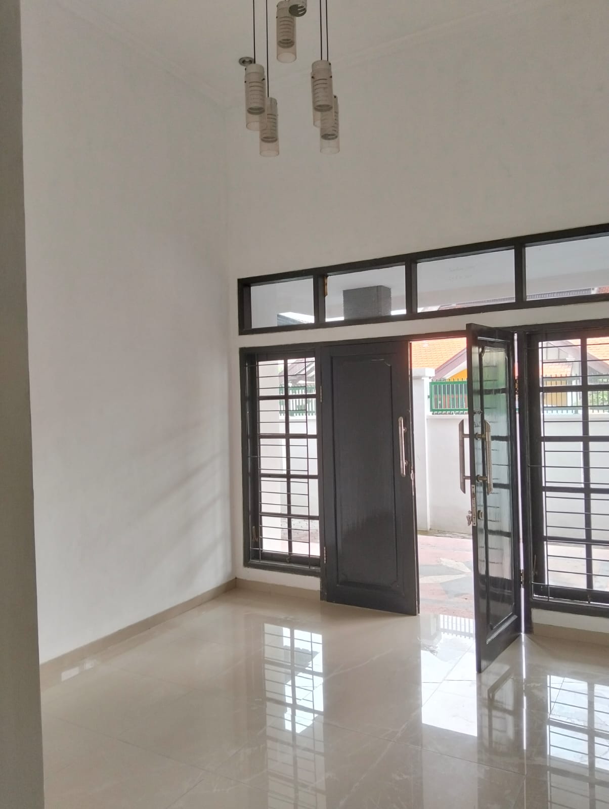 Dijual Rumah Minimalis 1 Lantai Rungkut Asri Surabaya Timur - Thumbnail 2