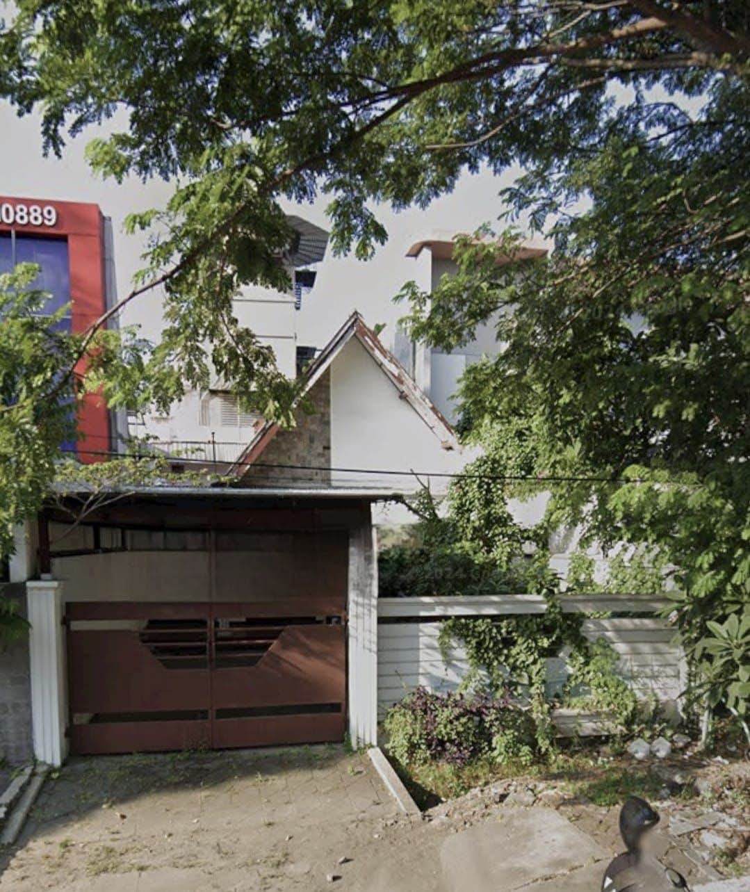 Disewakan Rumah Strategis untuk Usaha di Bengawan Surabaya Pusat - Image 1
