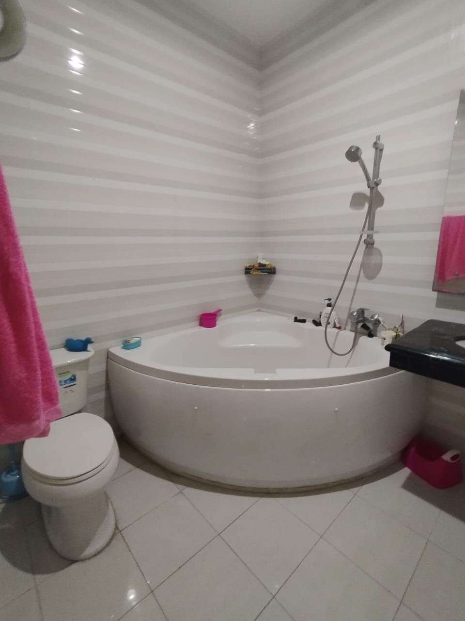 Jual Rumah Full Furnished Darmo Permai Selatan Surabaya Barat - Thumbnail 6