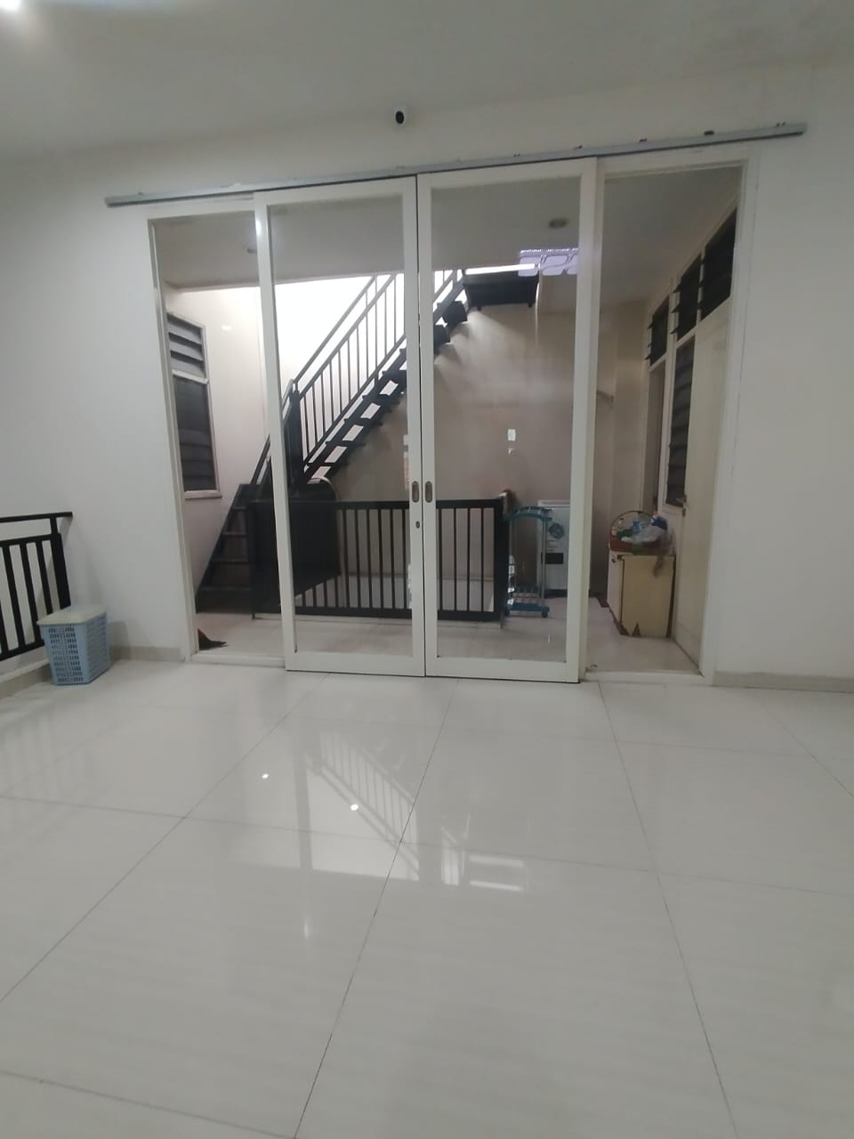 Dijual Rumah Full Furnished Darmo Permai Selatan Surabaya Barat - Thumbnail 4