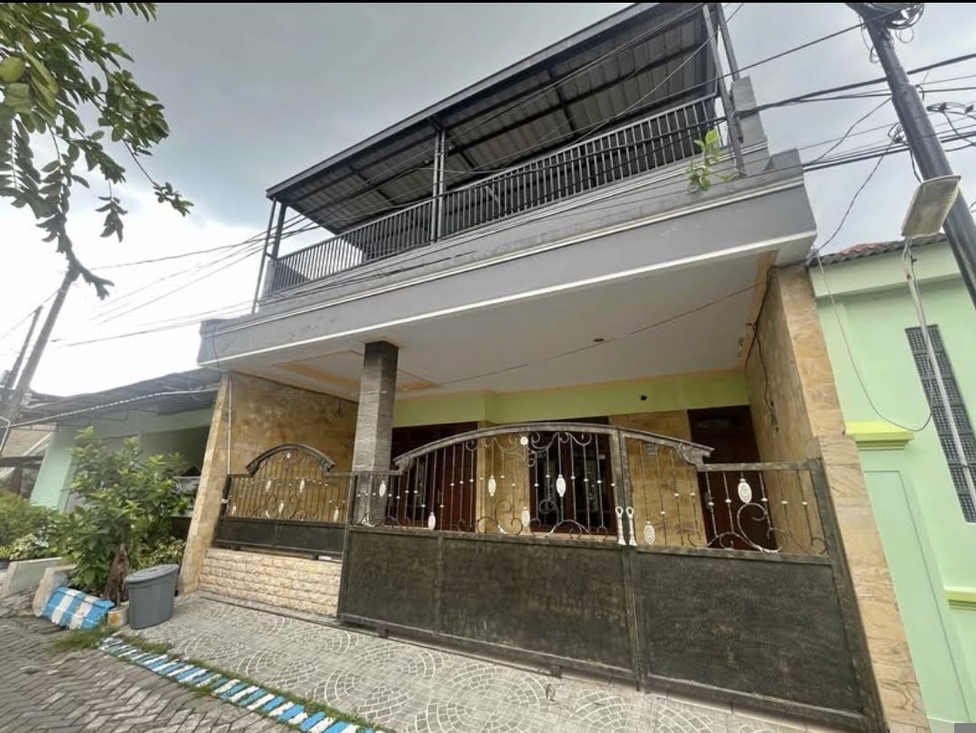 Dijual Rumah 2 Lantai Terawat di Babatan Indah Surabaya Selatan - Image 1