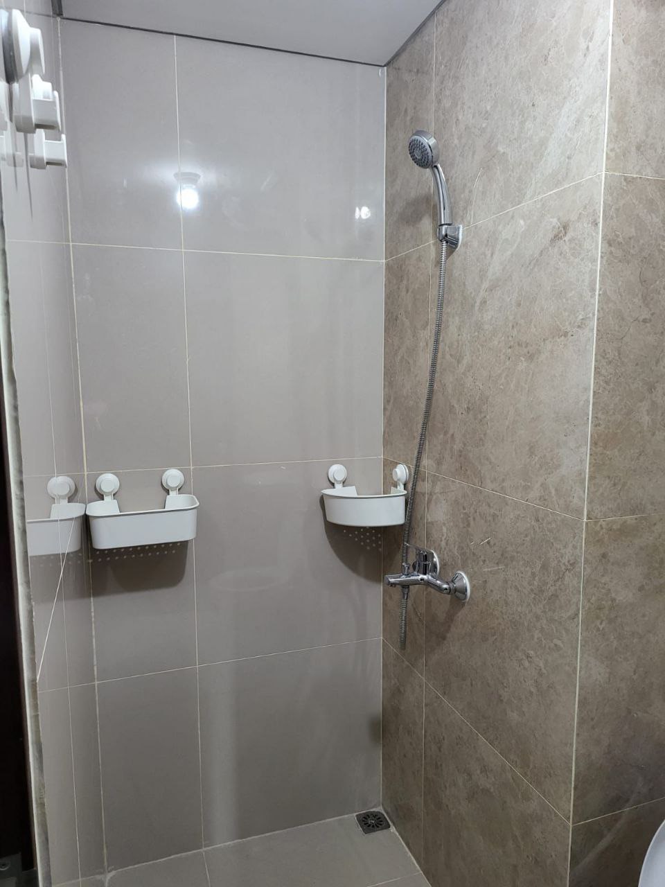 Dijual Unit Apartemen 1BR Siap Huni di Trans Studio Cibubur Depok - Thumbnail 3