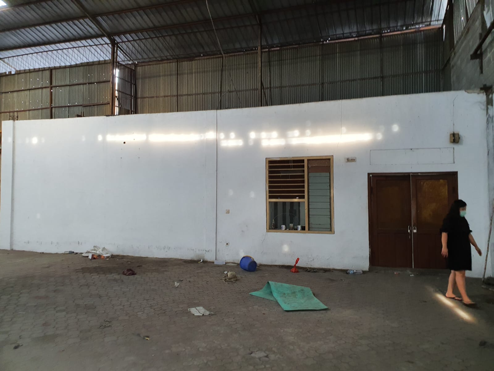 Disewakan Gudang Strategis Depan Jalan Raya dan Bebas Banjir di Manukan Wetan Surabaya Barat - Thumbnail 6