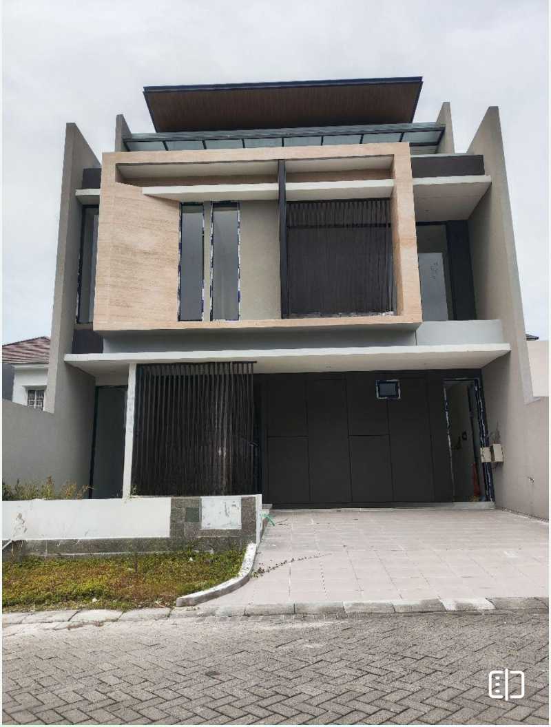 Dijual Rumah Mewah Lokasi Strategis di Crystal golf Citraland Utama Surabaya Barat - Image 1