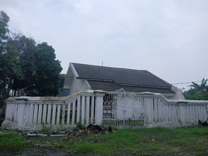 Dijual Rumah Strategis di Jalan Durian Surabaya Barat - Image 1