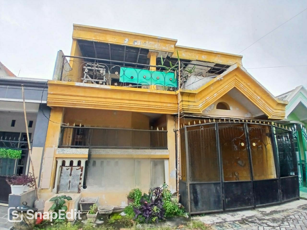 Dijual Rumah Siap Huni Lokasi Strategis di Gunungsari Indah Wiyung Surabaya Barat - Image 1