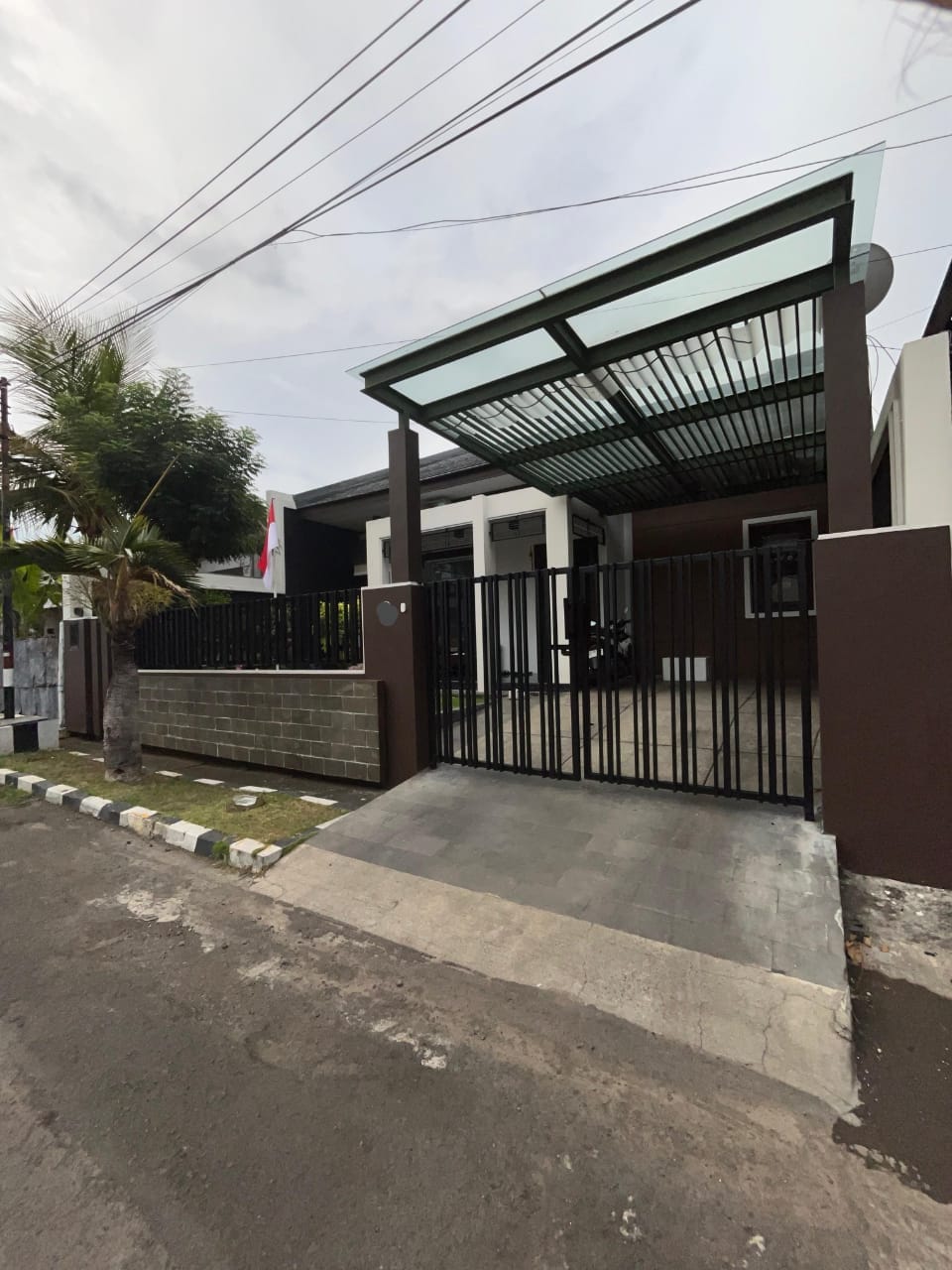 Dijual Rumah Mewah 1 Lantai Darmo Permai Timur Surabaya Barat - Image 1