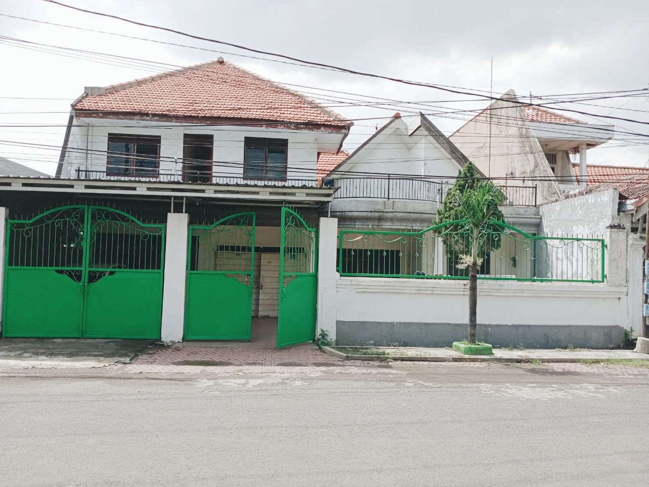 Dijual Rumah dan Kos Aktif Strategis Ketintang Surabaya Selatan - Image 1