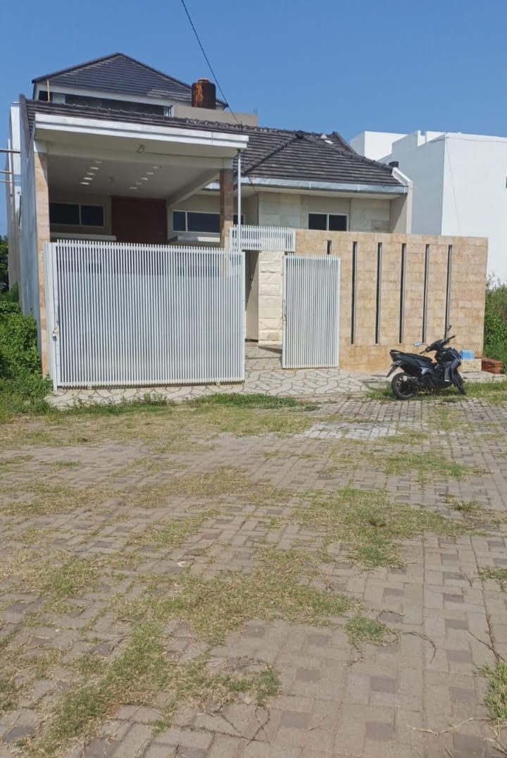Dijual Murah Rumah Siap Huni Perum Tirtasani Royal Estate Karangploso Batu Malang - Image 1