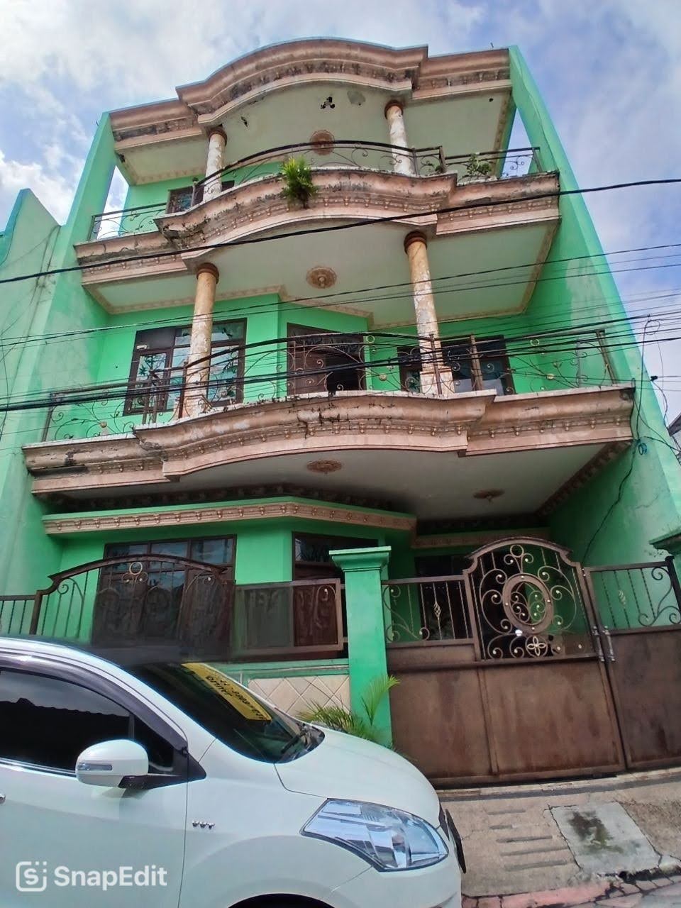 Dijual Kost Aktif Nyaman di Karang Empat Surabaya Timur - Image 1
