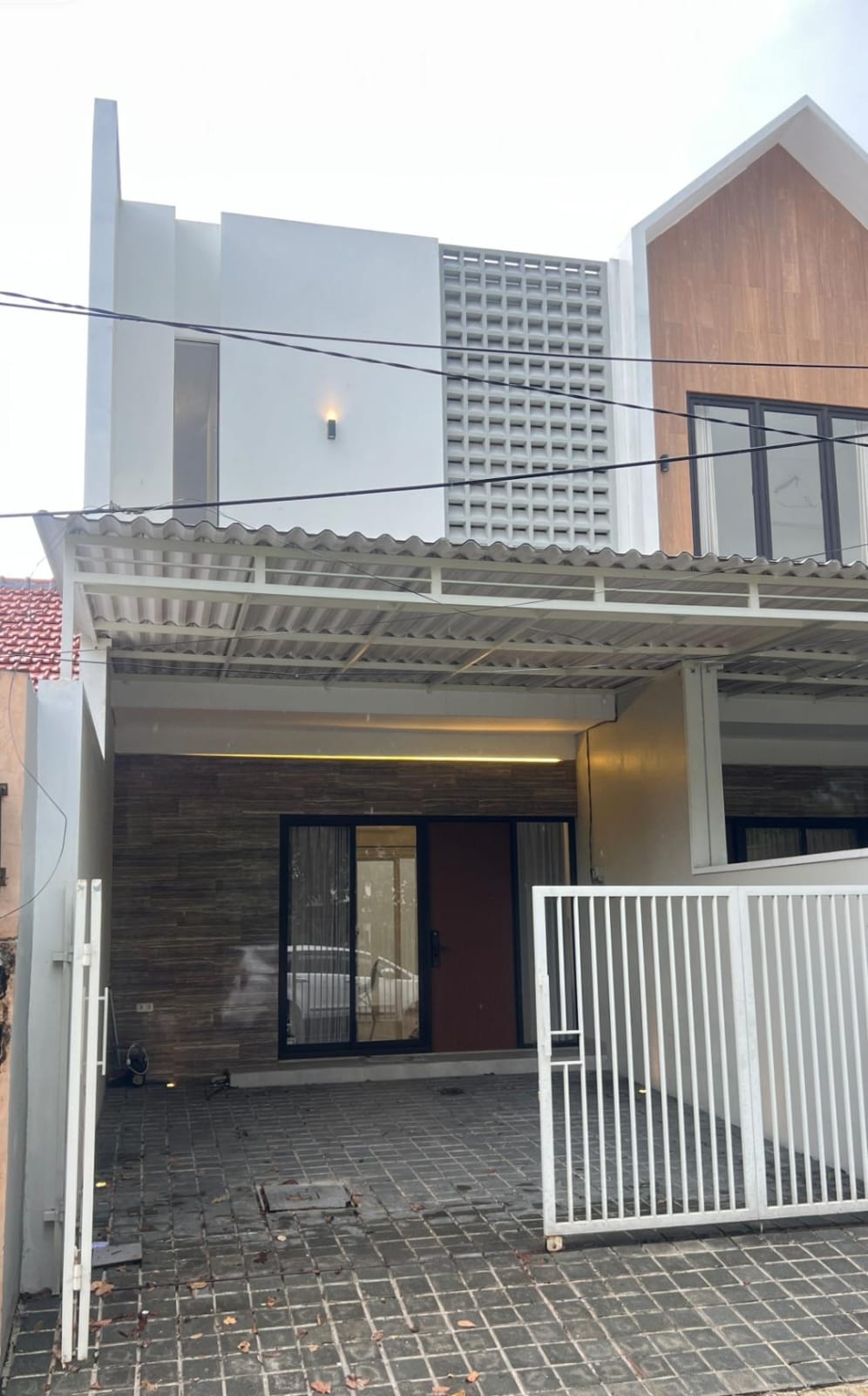 Dijual Rumah Baru Siap Huni Rungkut Menanggal Harapan Surabaya Timur - Image 1