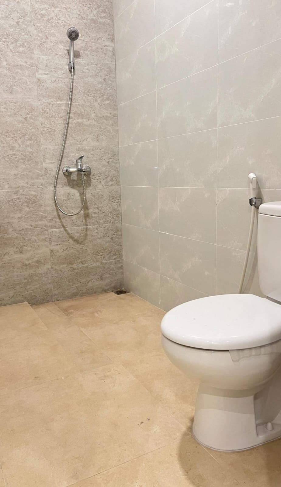 Jual Rumah Baru 2 Lantai Furnished Rungkut Menanggal Harapan Surabaya - Thumbnail 6